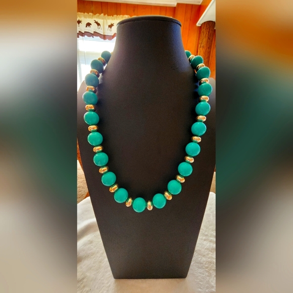 STUNNING Faux Turquoise & Gold Statement Necklace EUC - Picture 1 of 6